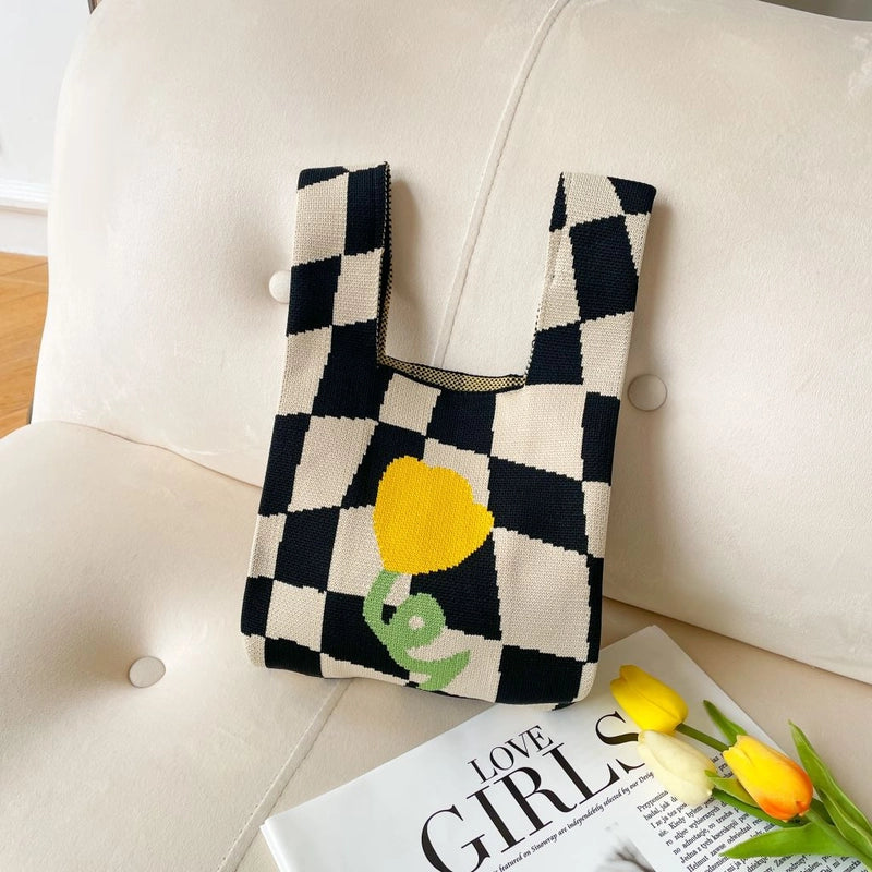 Women's Small Polyester Cartoon Heart Shape Basic Vintage Style Open Handbag
