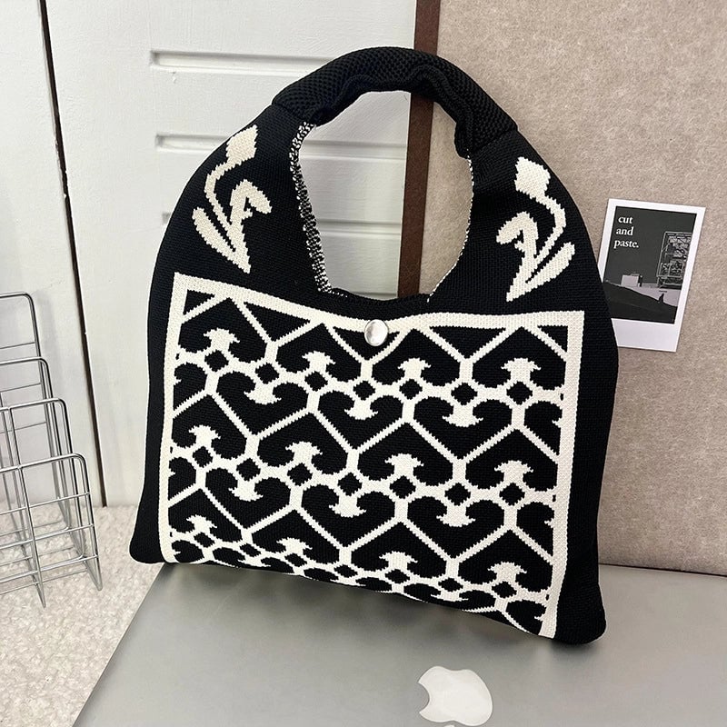 Women's Medium Polyester Printing Streetwear Dumpling Shape Buckle Handbag