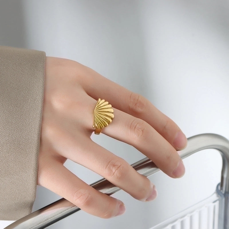 Casual Classic Style Shell Titanium Steel 18K Gold Plated Plating Rings