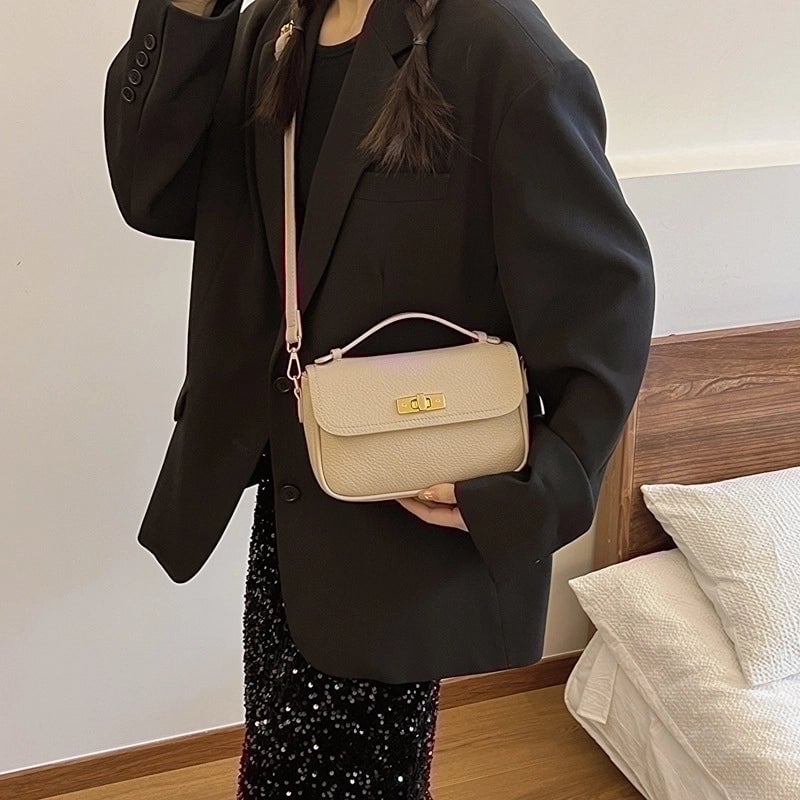 Women's Small Pu Leather Solid Color Streetwear Lock Clasp Handbag