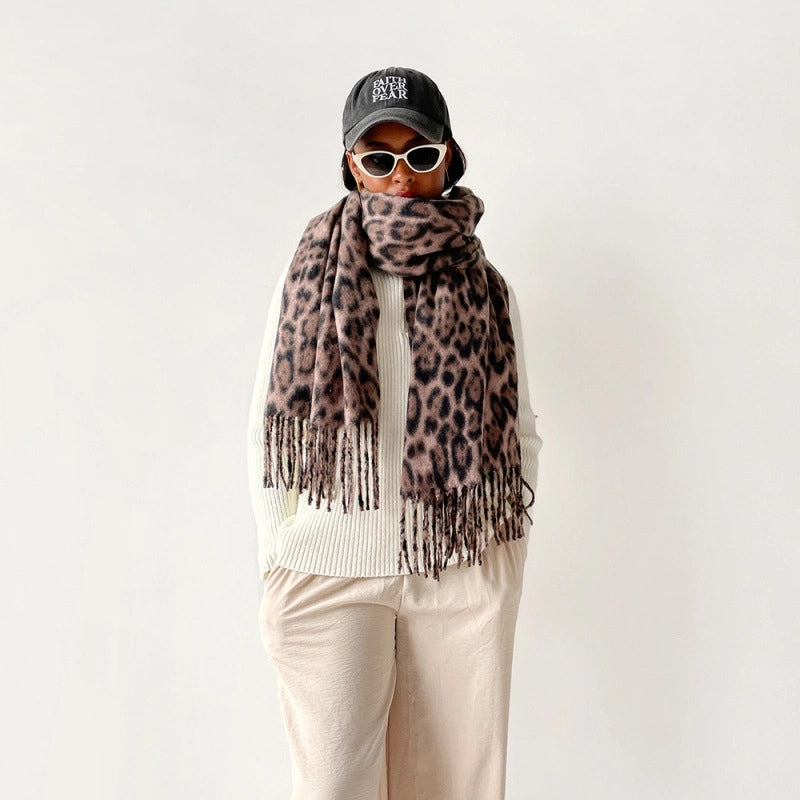 Women's Casual Minimalist Leopard Imitation Cashmere Printing Scarf