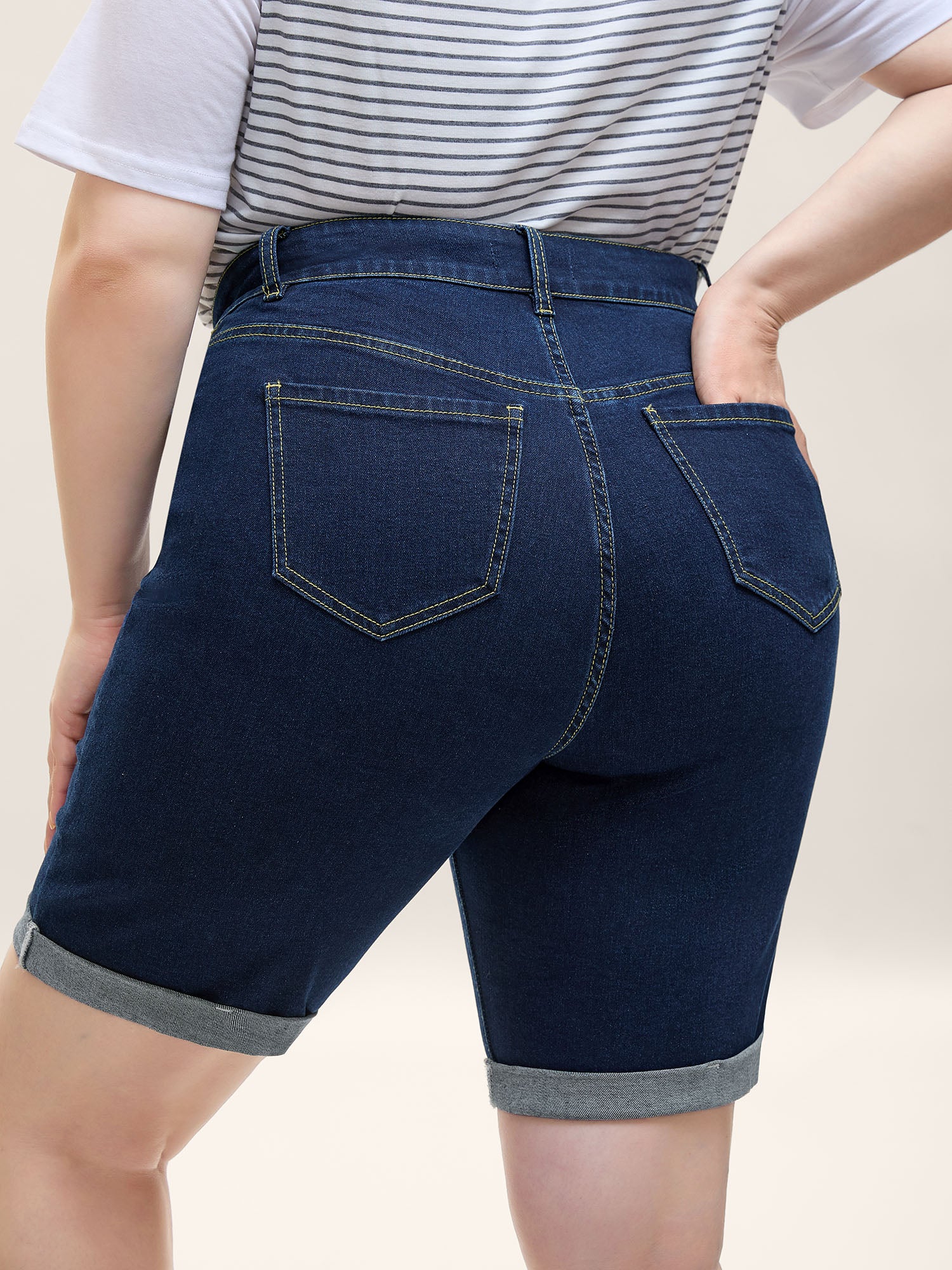 Stretchy Skinny-Fit Classic Denim Shorts