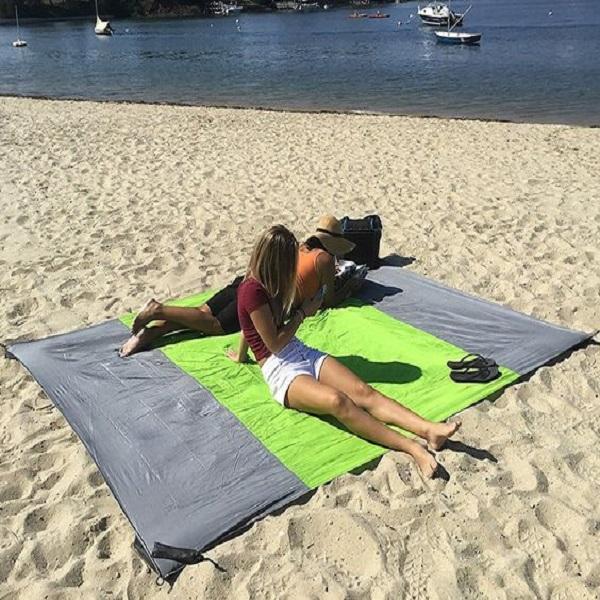 Summer Lightweight sandless beach mat