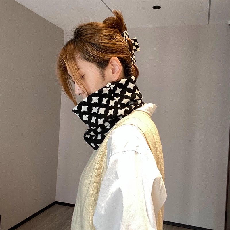 Unisex Minimalist Solid Color Polyester Crochet Lace Scarf Mask