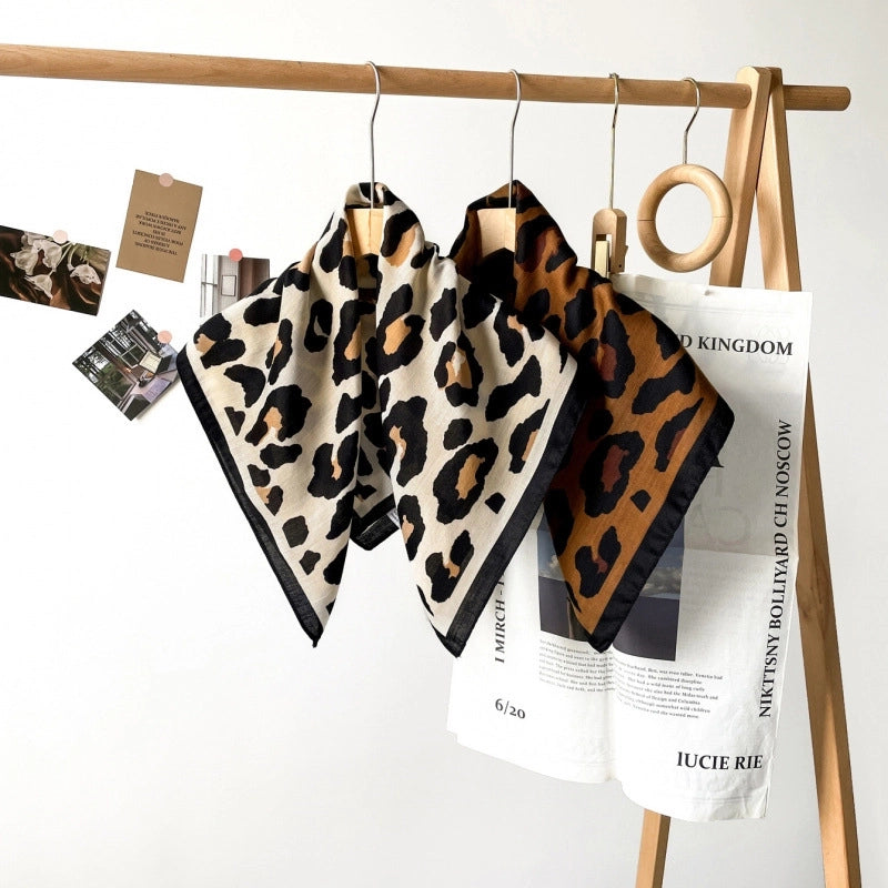 Women's Casual Elegant Leopard Polyester Silk Scarf