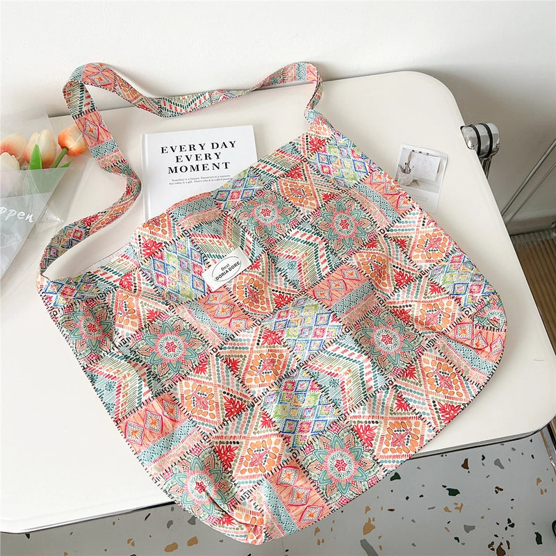 Women's Medium Polyester Floral Elegant Streetwear Square Open Underarm Bag