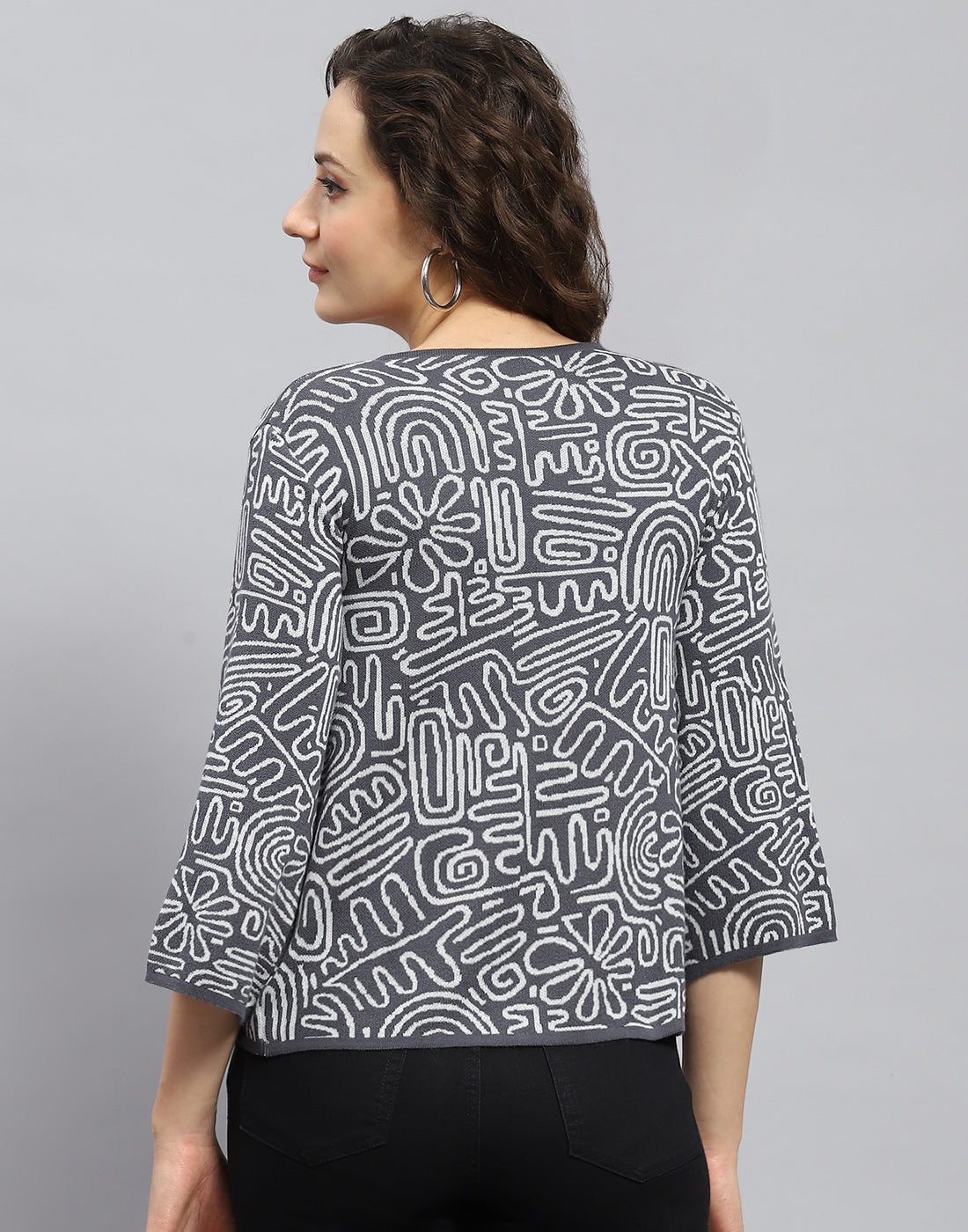 Women Grey Printed V Neck 3/4 Sleeve Shrug