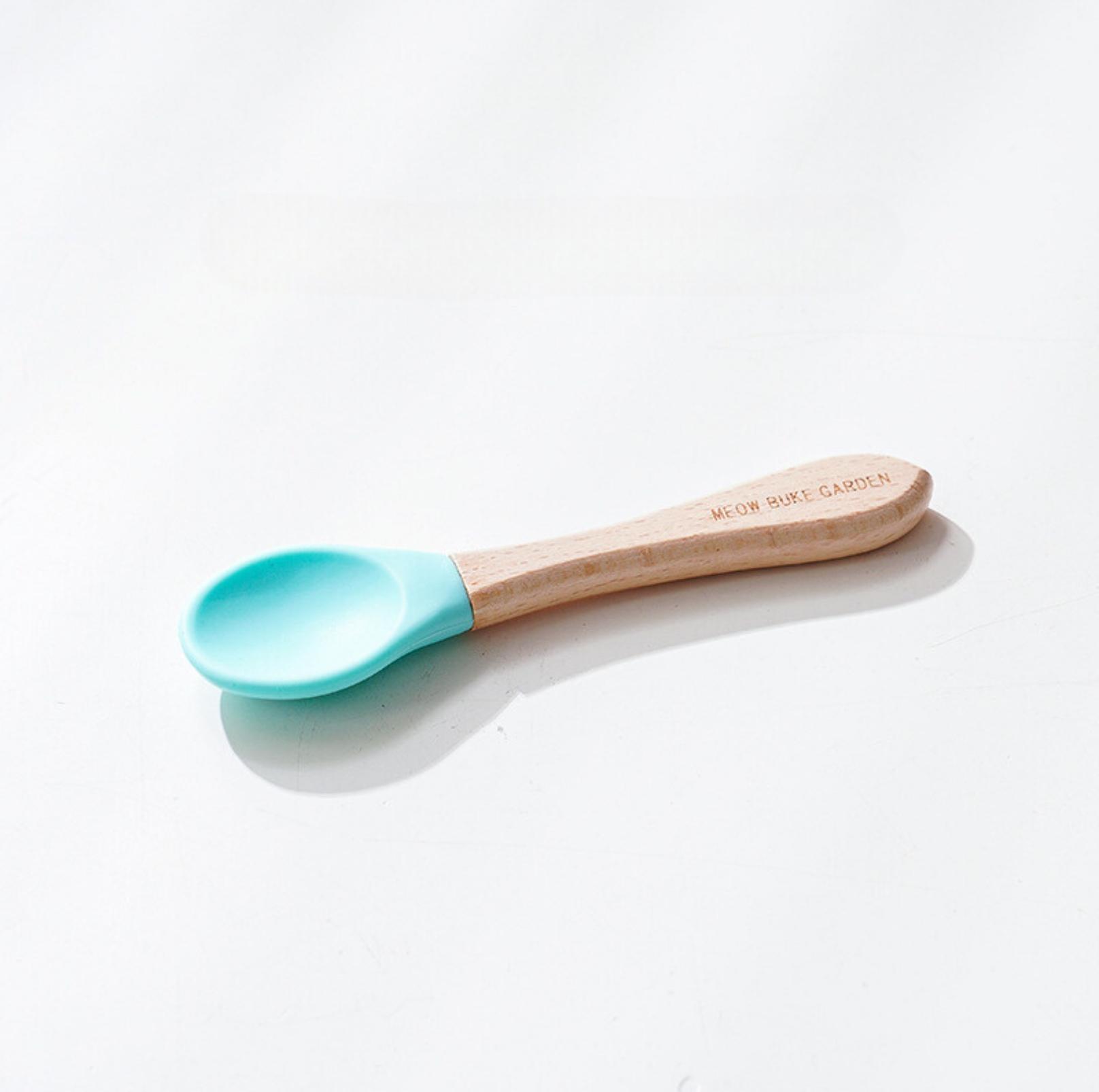 Elegant Baby-Grade Silicone Pet Food Spoon with Wooden Handle