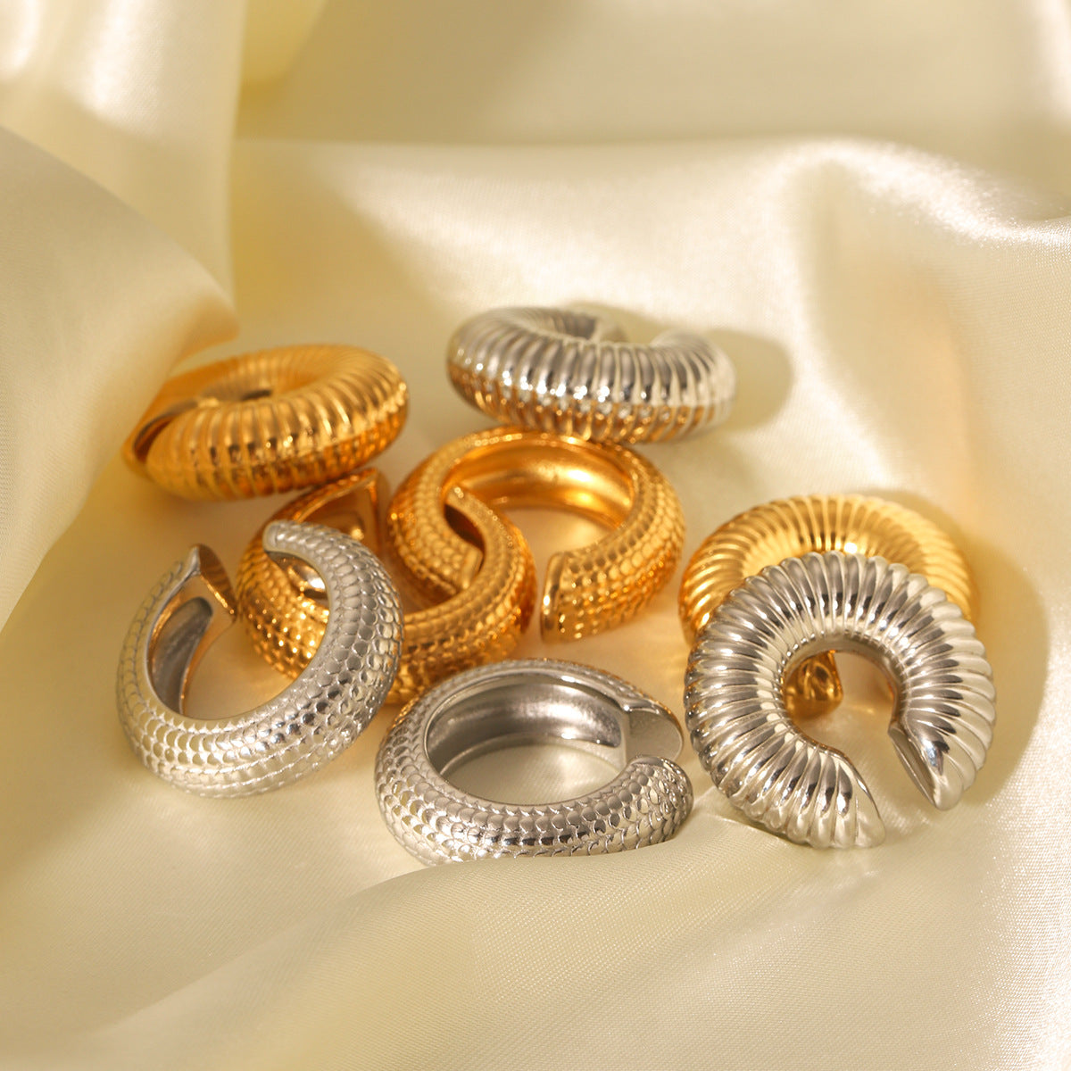 C-Shaped Scale Texture Stainless Steel Ear Bone Clip Striped Hollow Ear Clip Personality Simple Titanium Steel Earrings