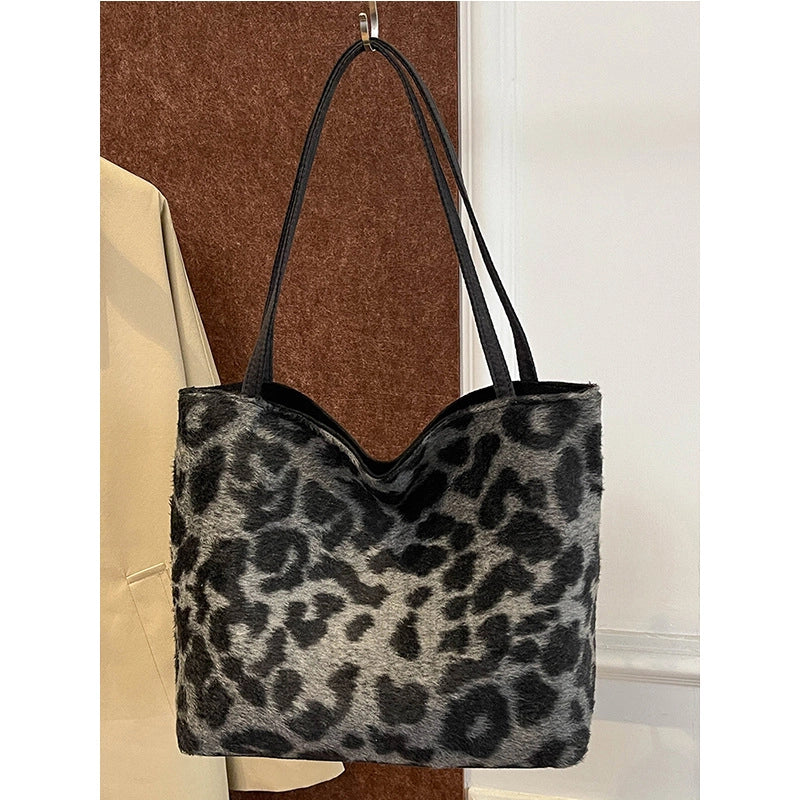 Women's Pu Leather Leopard Vintage Style Classic Style Square Magnetic Buckle Shoulder Bag