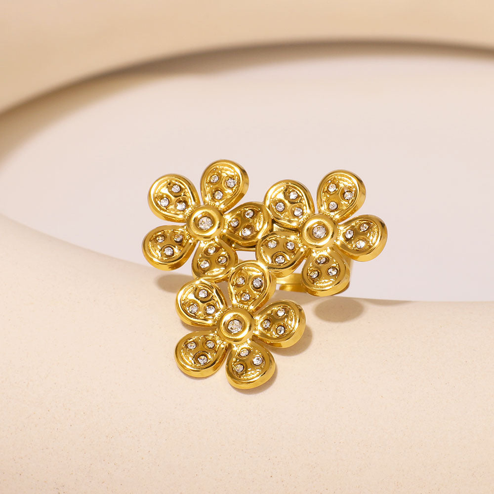 French Retro Style Micro-Inlaid Zircon Open Stainless Steel Ring Five-Petal Plum Blossom Large Ring For Women