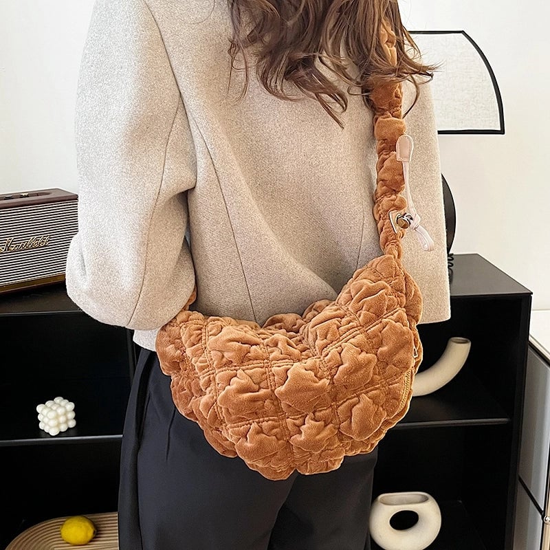 Women's Autumn&winter Polyester Solid Color Maximalism Classic Style Streetwear Knot Sewing Thread Dumpling Shape Zipper Underarm Bag