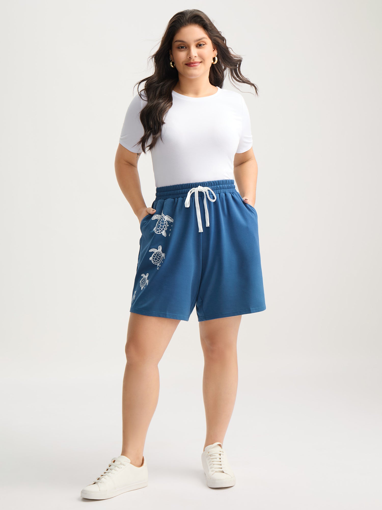 Turtle Print Drawstring Straight-Leg Shorts
