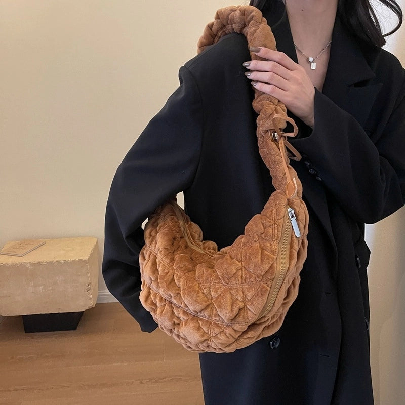 Women's Large Flannel Solid Color Streetwear Dumpling Shape Zipper Shoulder Bag