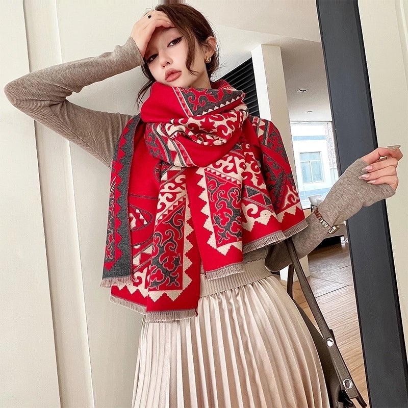 Women's Elegant Classic Style Totem Imitation Cashmere Scarf