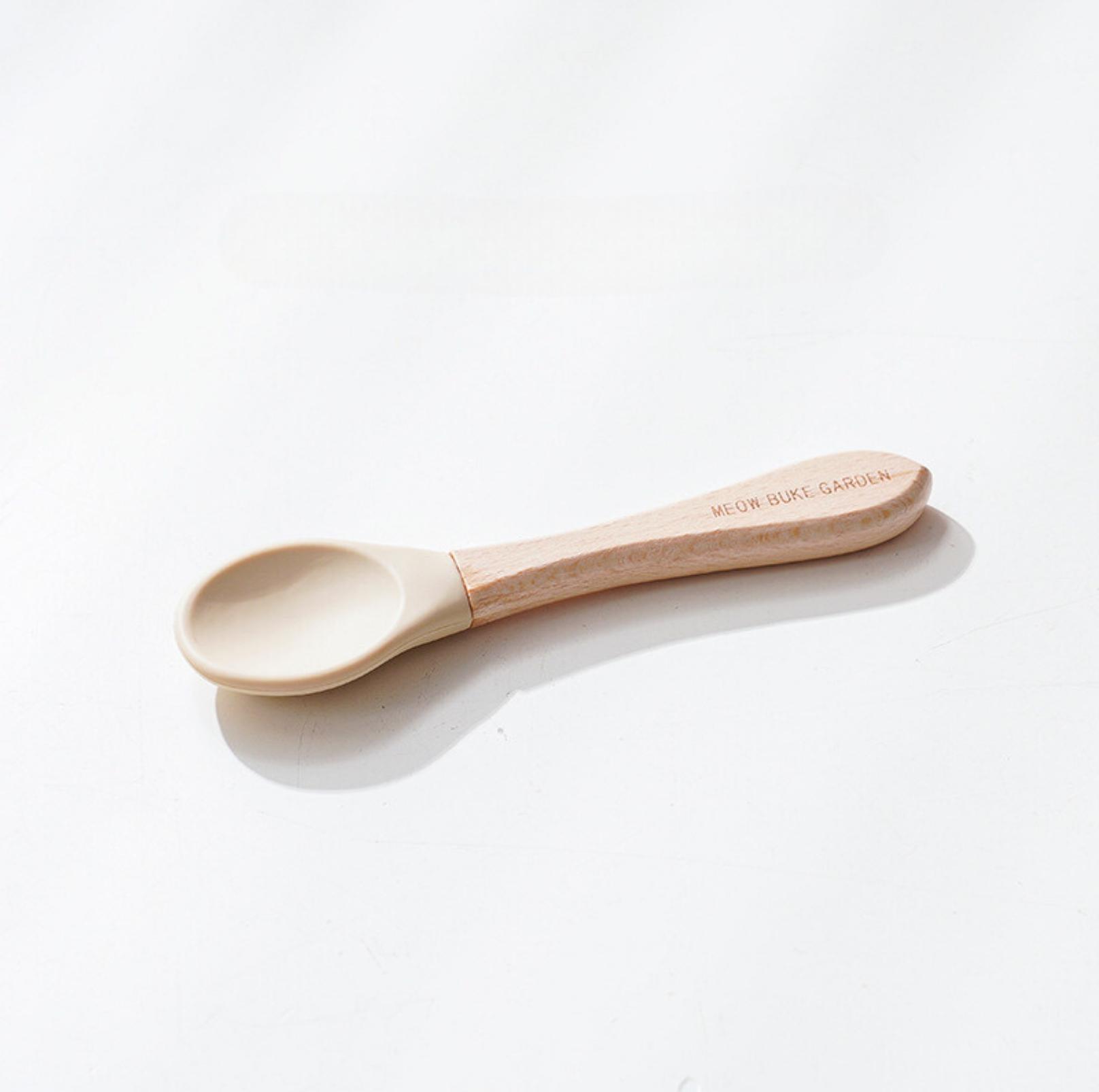 Elegant Baby-Grade Silicone Pet Food Spoon with Wooden Handle