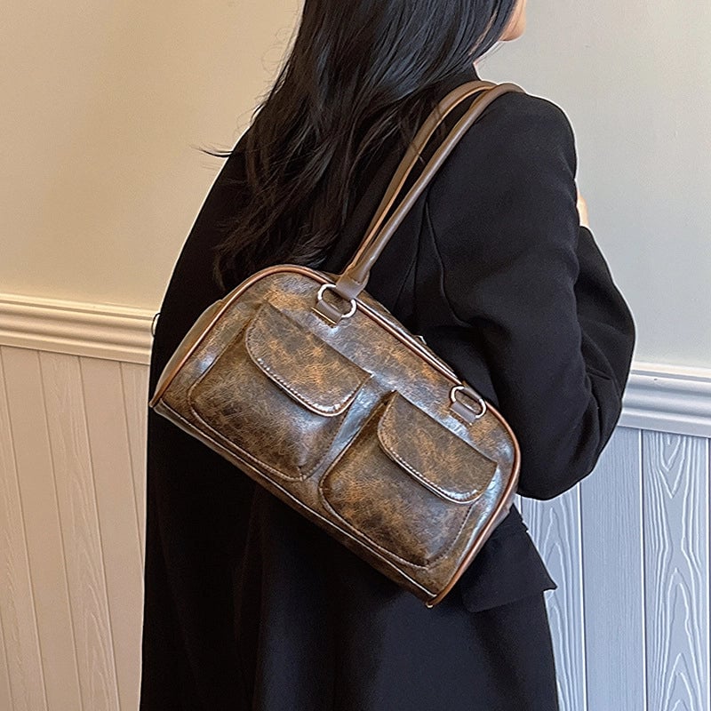 Retro Underarm Bag For Women Winter New Simple Fashion Shoulder Bag Niche Large Capacity Portable Commuter Bag