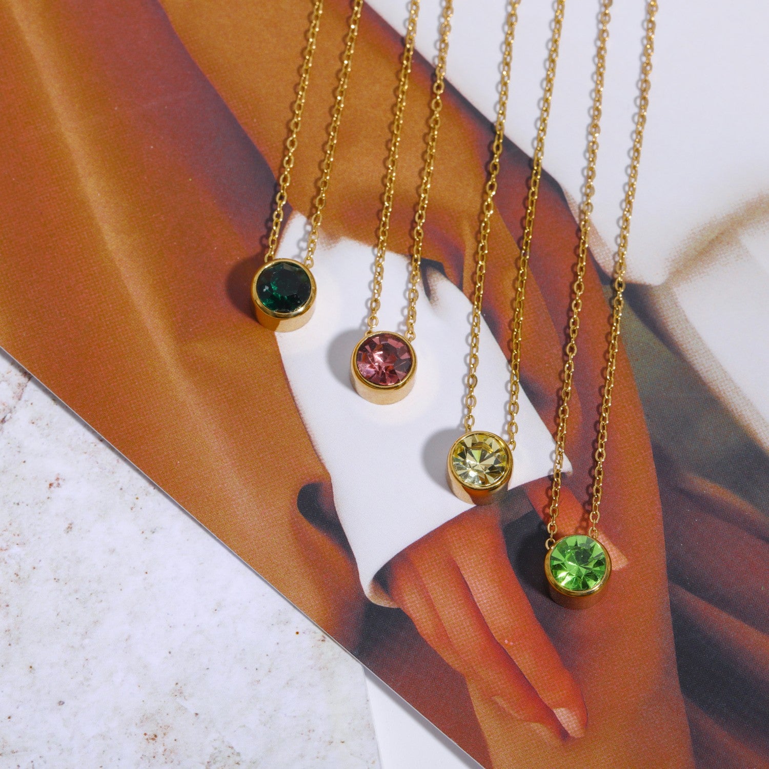 Minimalist Round Geometric Stainless Steel Diamond Inlay Necklaces