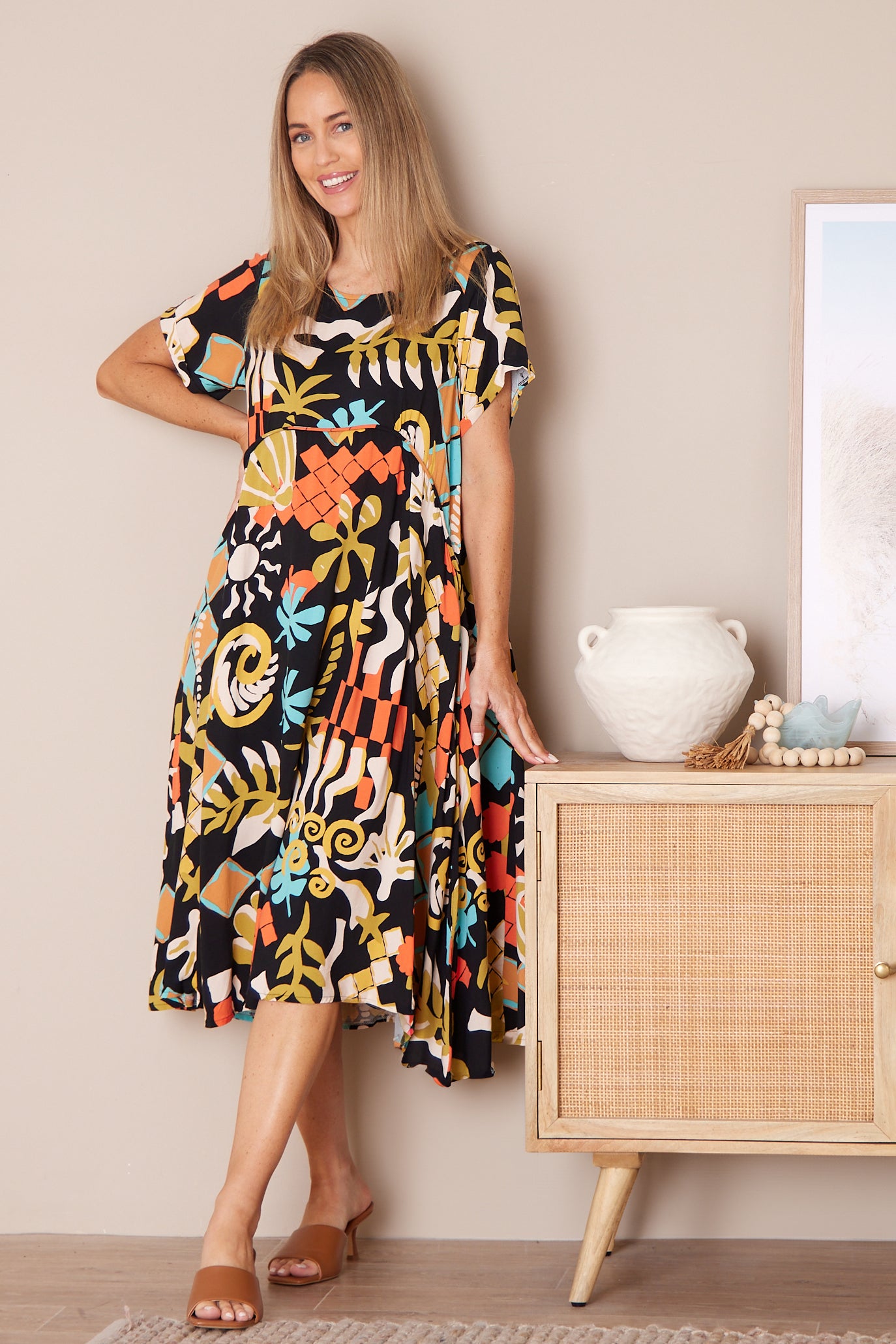 Bettani Dress - Black/Beach Floral