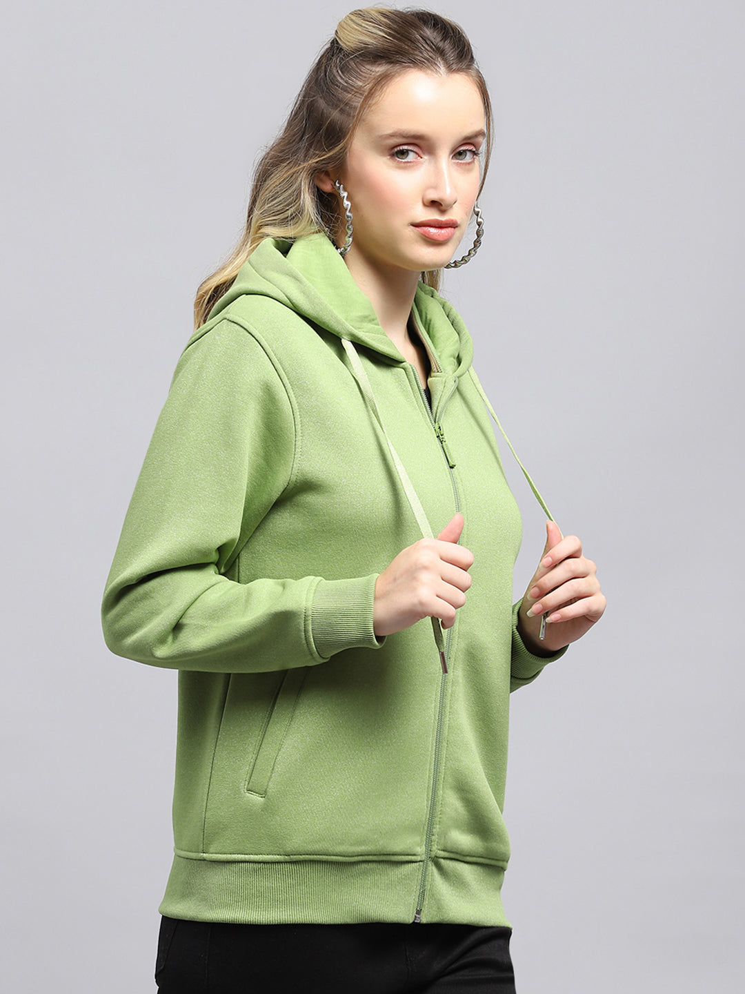 Women Green Solid Hooded Full Sleeve Sweatshirt