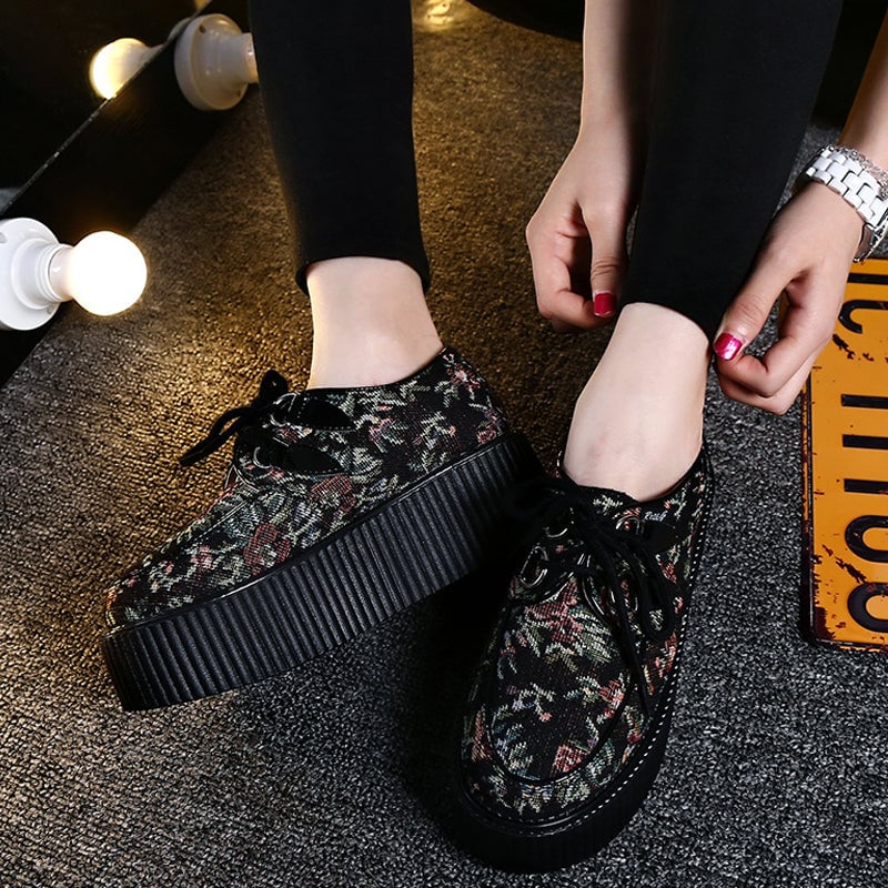 Vintage Embroidered Leather Women's Shoes KF30208