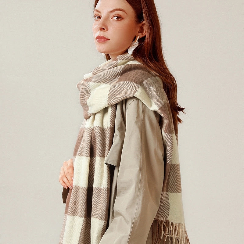 Women's Basic Minimalist Plaid Polyester Scarf