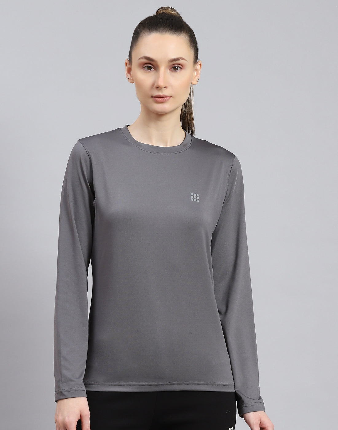 Women Grey Solid Round Neck Full Sleeve Top