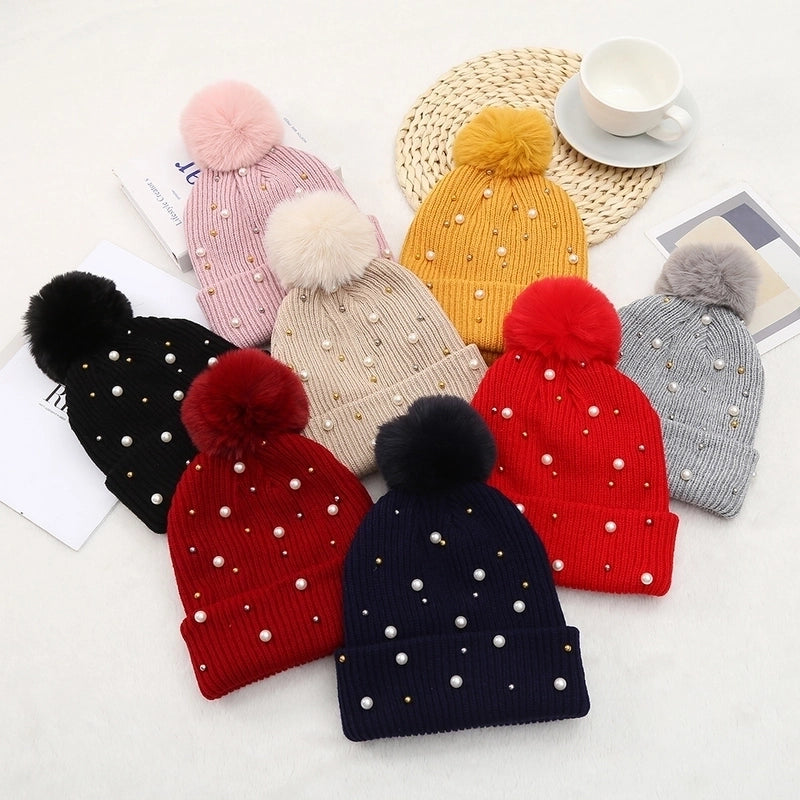 Women's Basic Sweet Minimalist Solid Color Pom Poms Pearl Eaveless Wool Cap