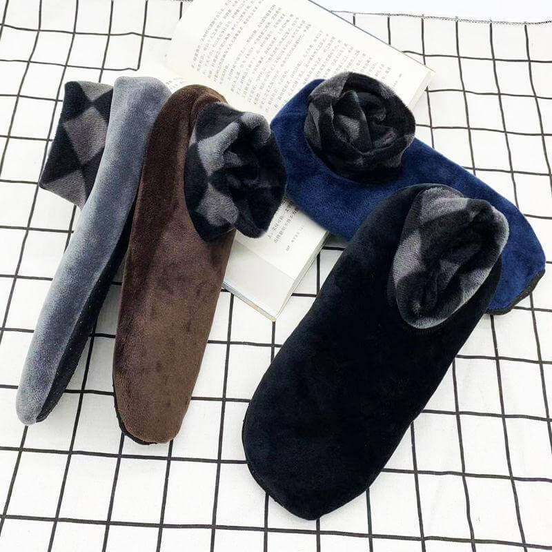 Non-slip thermal socks for indoor use