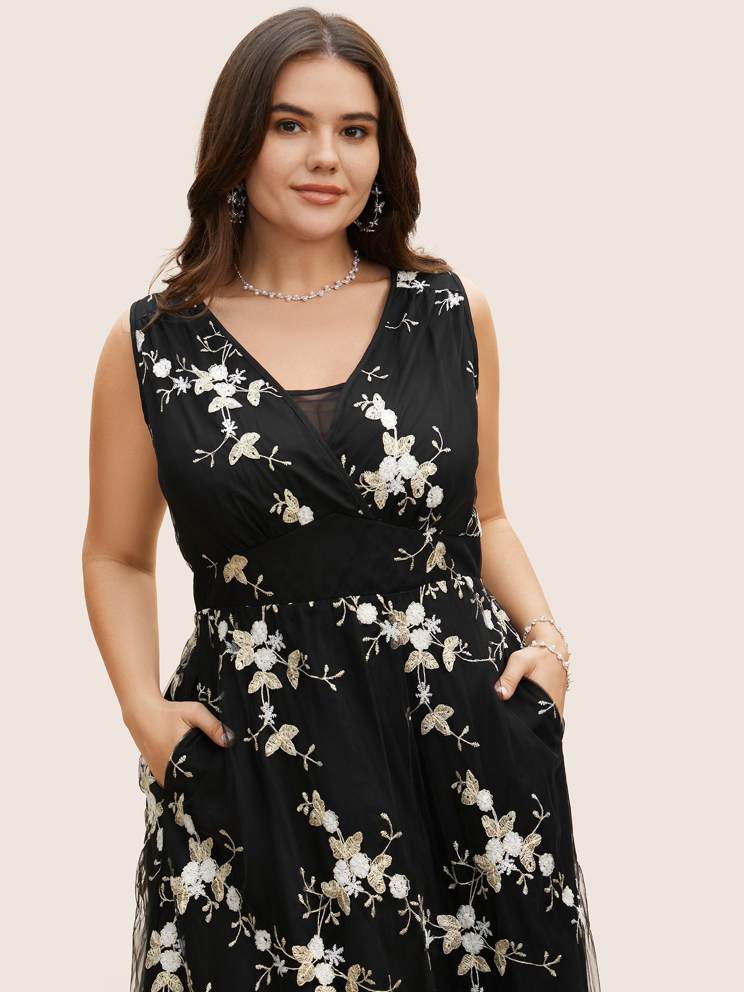 Mesh Floral Embroidered Sleeveless Maxi Dress