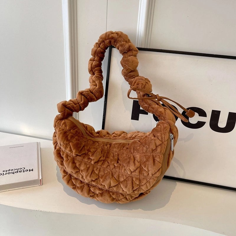 Women's Large Flannel Solid Color Streetwear Dumpling Shape Zipper Shoulder Bag