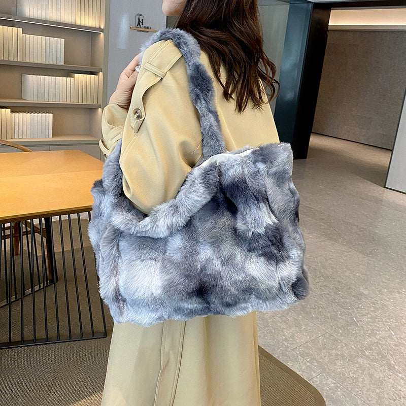 Women's Plush Solid Color Basic Classic Style Square Zipper Shoulder Bag