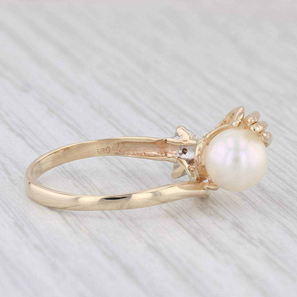 Hand Holding Cultured Pearl Diamond Ring 14k Yellow Gold Size 8.25
