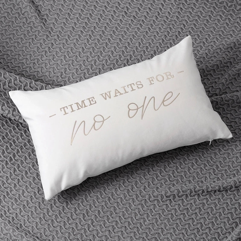 Minimalist Classic Style Letter Polyester Pillow Cases