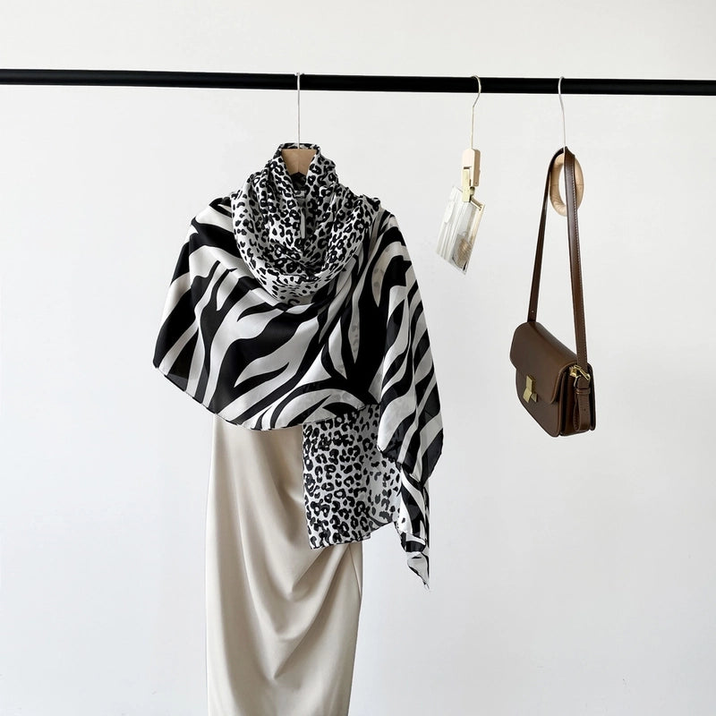 Women's Elegant Minimalist Leopard Satin Printing Silk Scarf