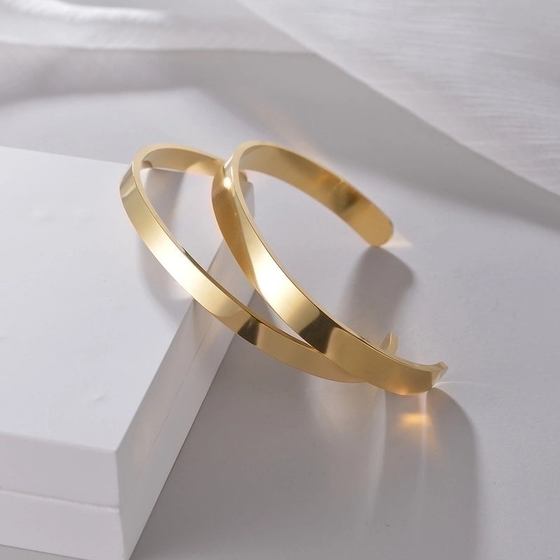 Minimalist Solid Color 201 Stainless Steel Gold Plated Cuff Bracelets In Bulk