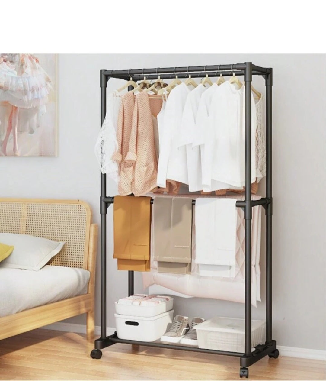 CLOTHES HANGING RACK