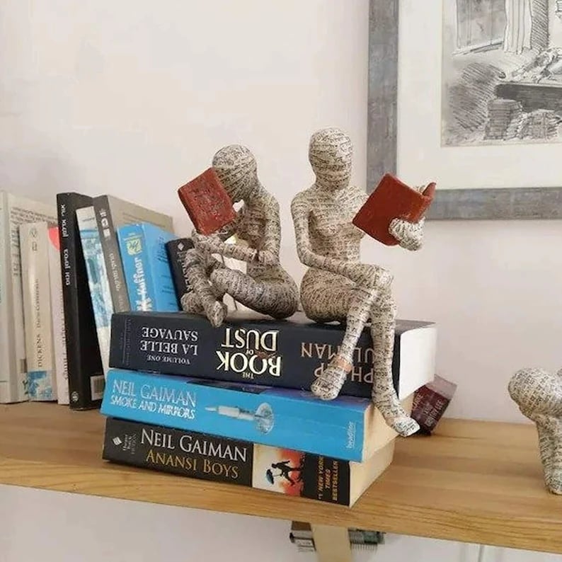 📚Nordic Modern Reading Woman Statue