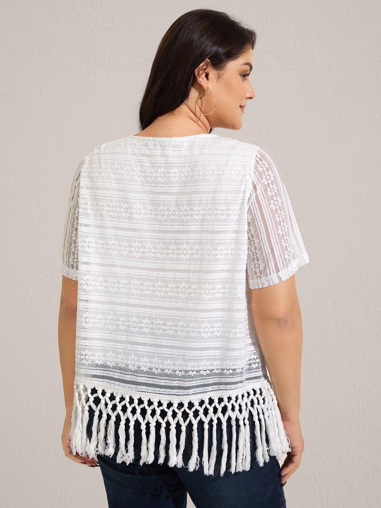 Stretchy Lace Tassel Hem Solid Top