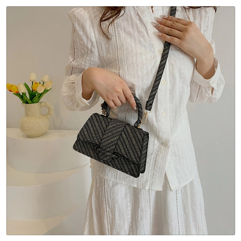 Women's Medium Nylon Solid Color Basic Classic Style Square Flip Cover Crossbody Bag
