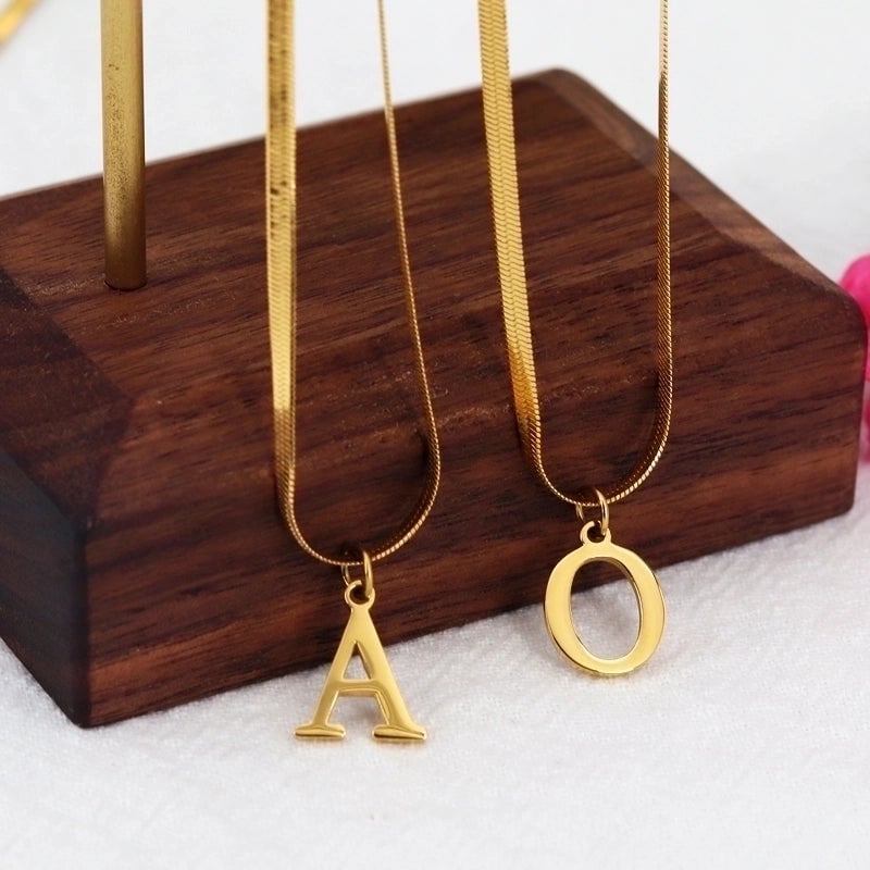 304 Stainless Steel 18K Gold Plated Luxurious Commute Letter Pendant Necklace