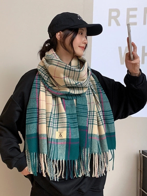 Women's Sweet Minimalist Color Block Acrylic Tassel Scarf