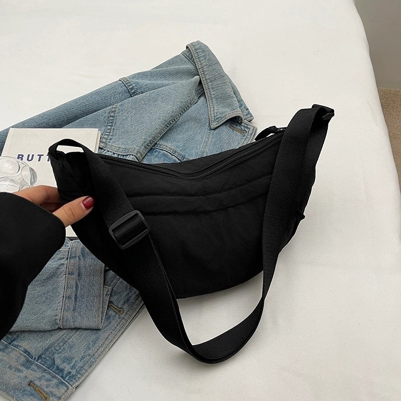 Women's Nylon Solid Color Classic Style Sewing Thread Zipper Underarm Bag