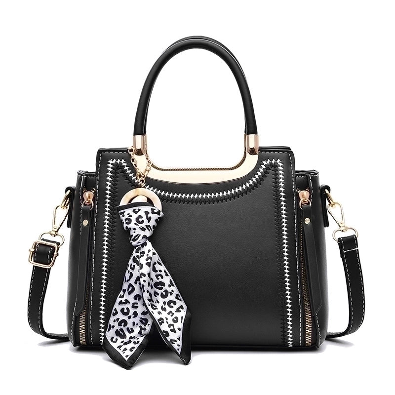 Women's Pu Leather Solid Color Elegant Square Zipper Handbag