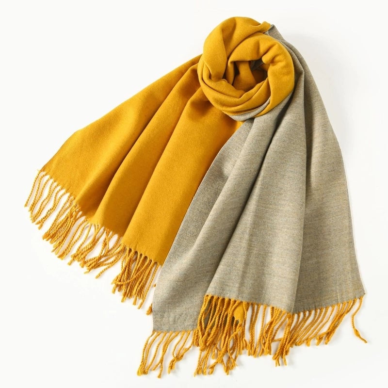 Women's Elegant Minimalist Color Block Imitation Dehaired Angora Tassel Scarf