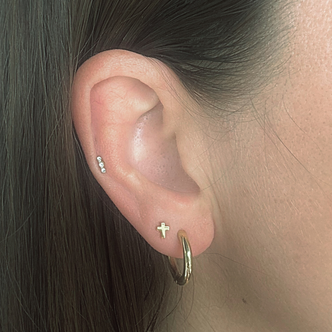 Tiny cross studs - Gold