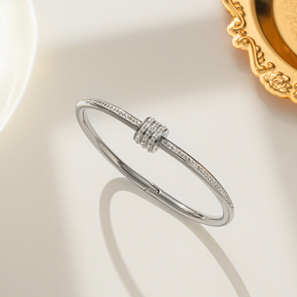 Natural Gypsophila Titanium Steel 18K Gold Plated Bangles