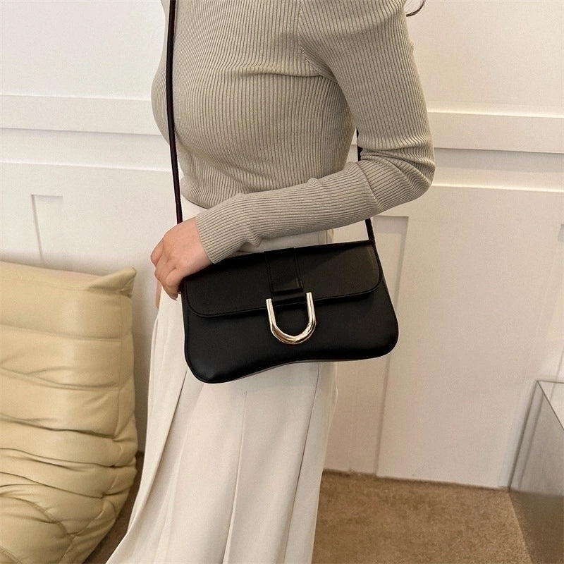 Women's Small Pu Leather Solid Color Streetwear Square Magnetic Buckle Shoulder Bag
