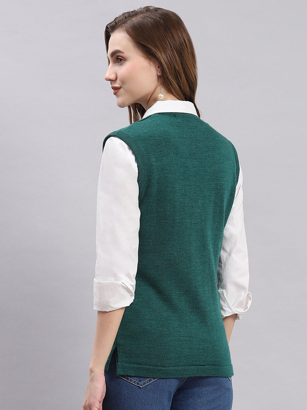 Women Green Solid V Neck Sleeveless Cardigans