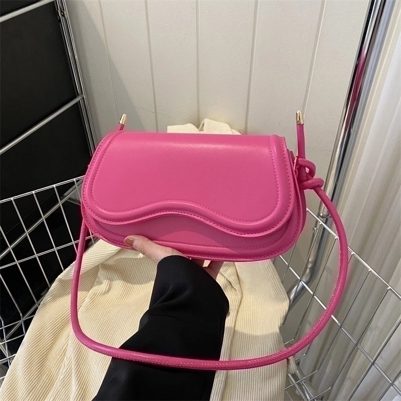Women's Pu Leather Solid Color Streetwear Oval Flip Cover Shoulder Bag